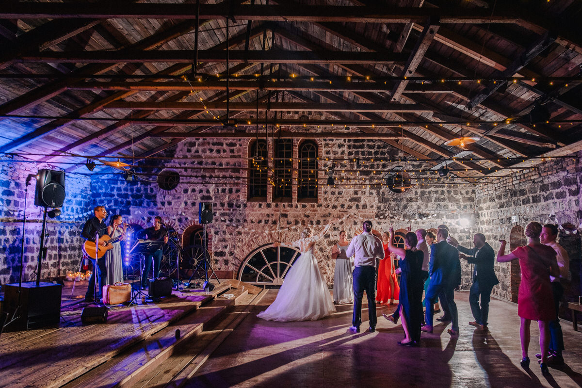 2018_Wedding_Häät_LauriHyttiPhotography (156).jpg