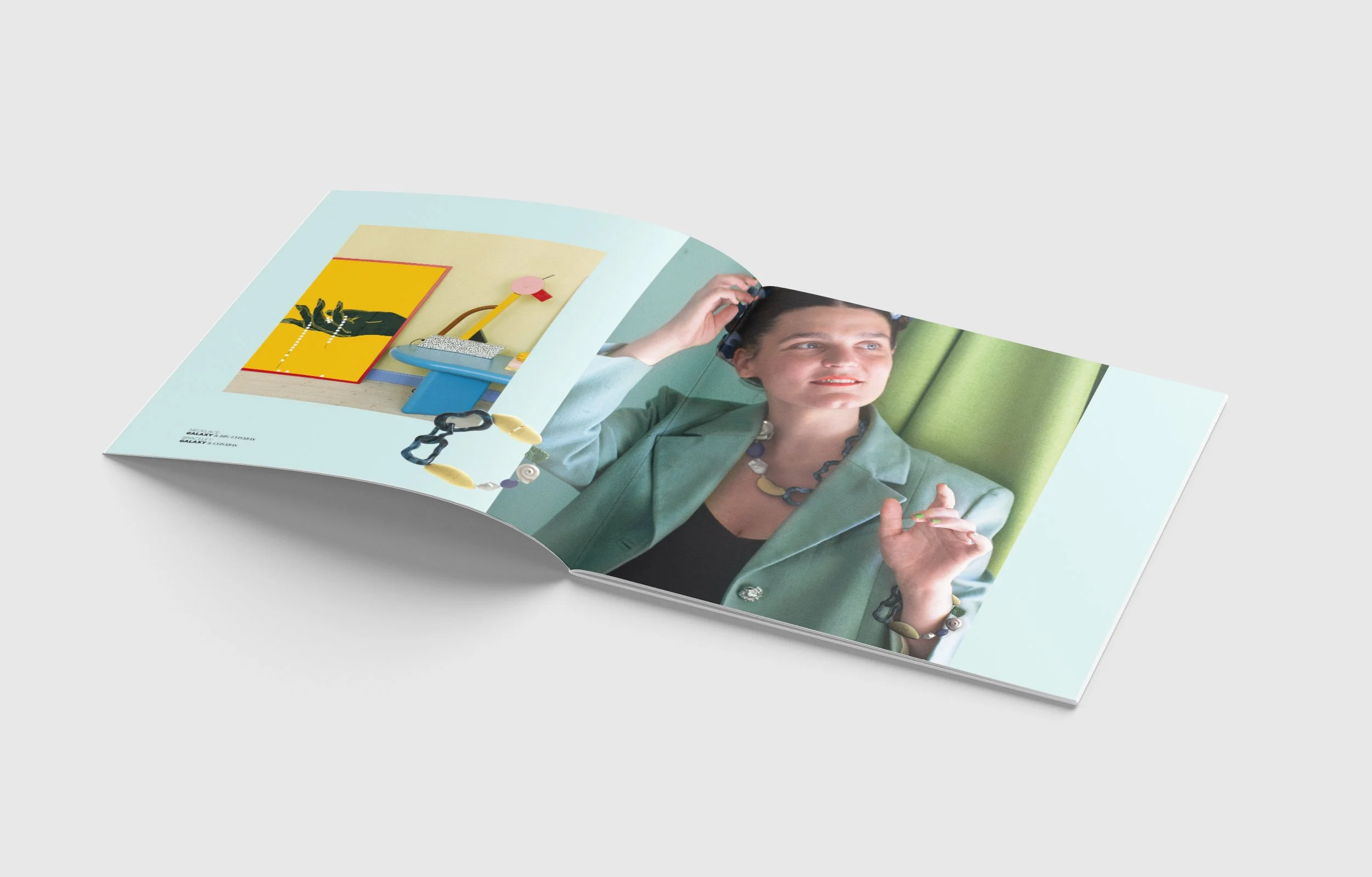 Square_Brochure_Mockup__Sine3.jpg