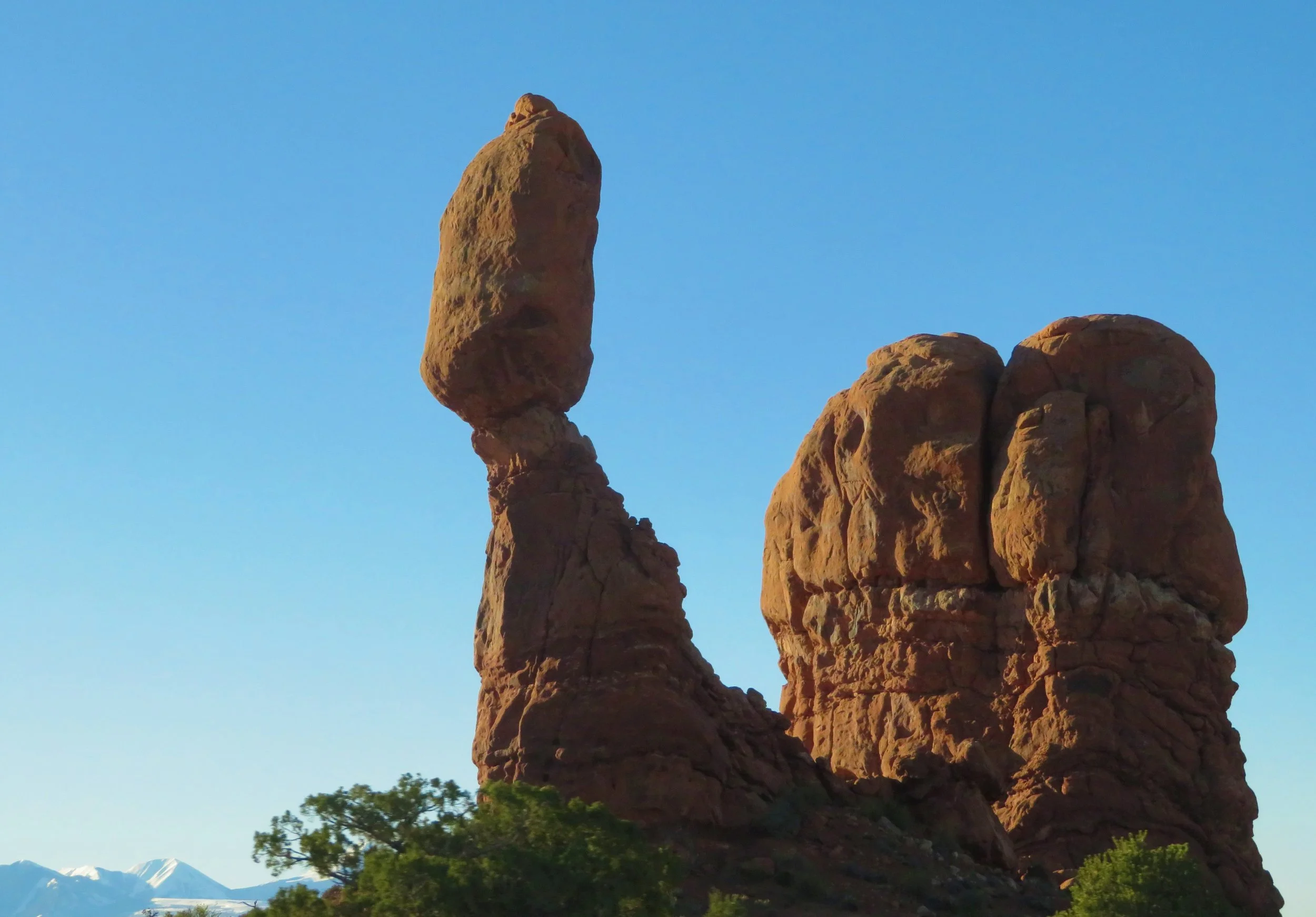  Balanced Rock, Arches National Park, Utah 
