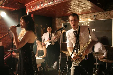 Aran Keating on sax with The Motorettes.
