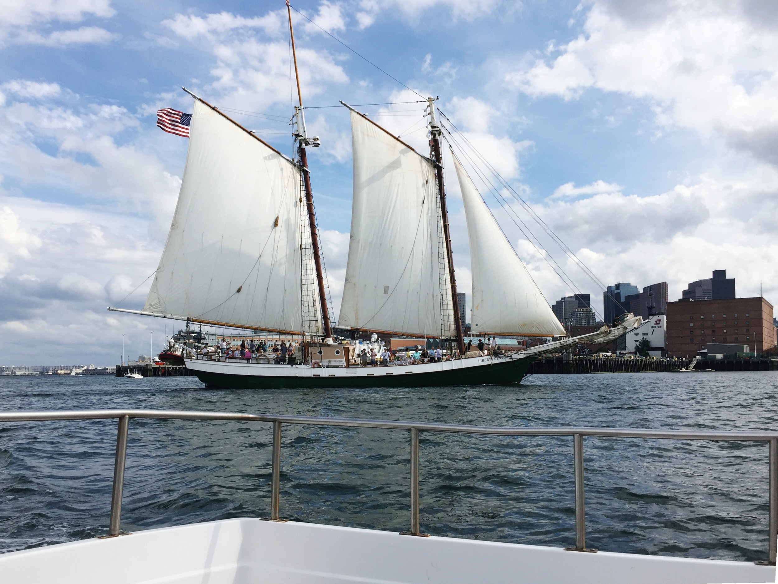 The Liberty Clipper at rush hour :: July 1, 2016
