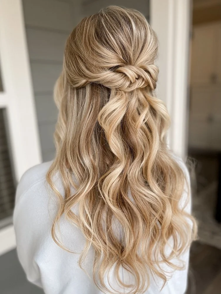 half up hairstyle for fine blonde hair