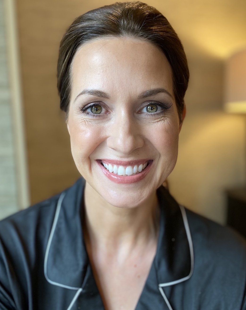 natural makeup application for a bridesmaid with mature skin