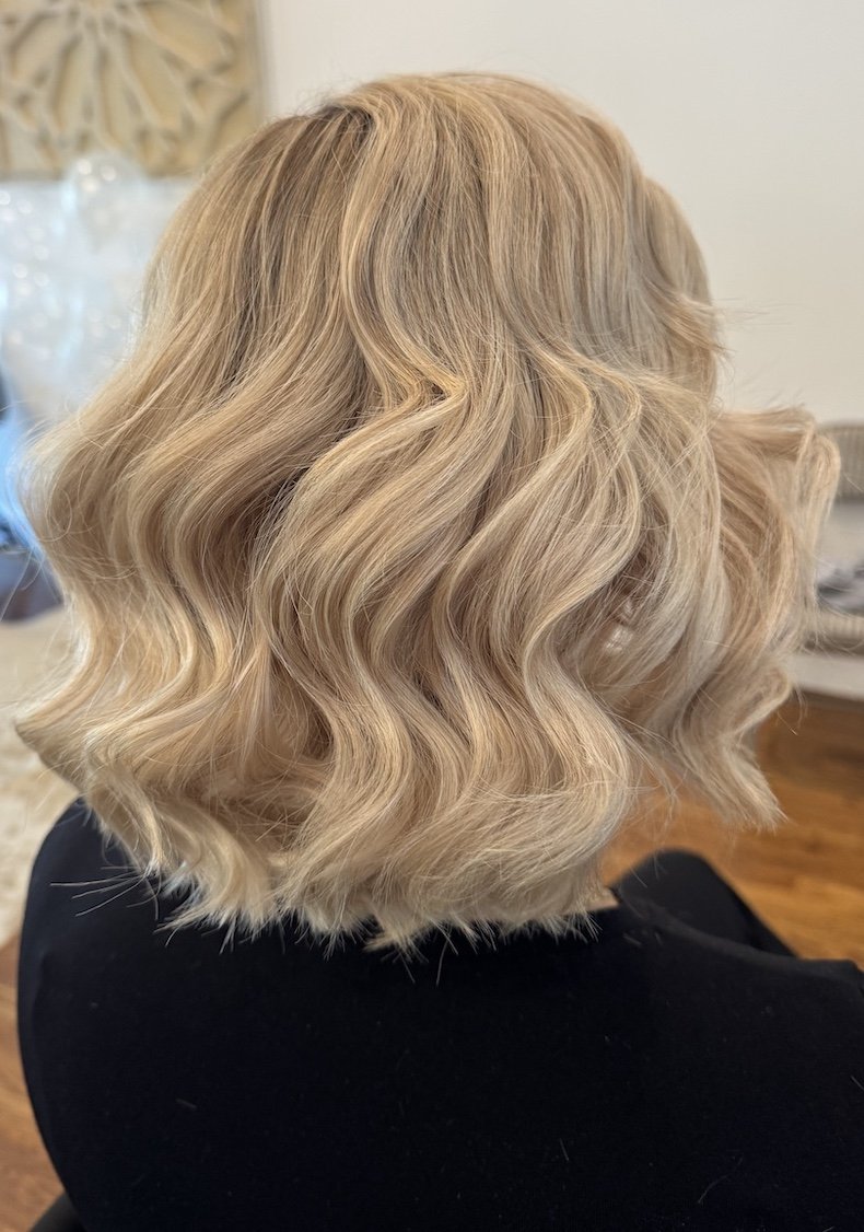 short bridal hairstyle for blonde hair