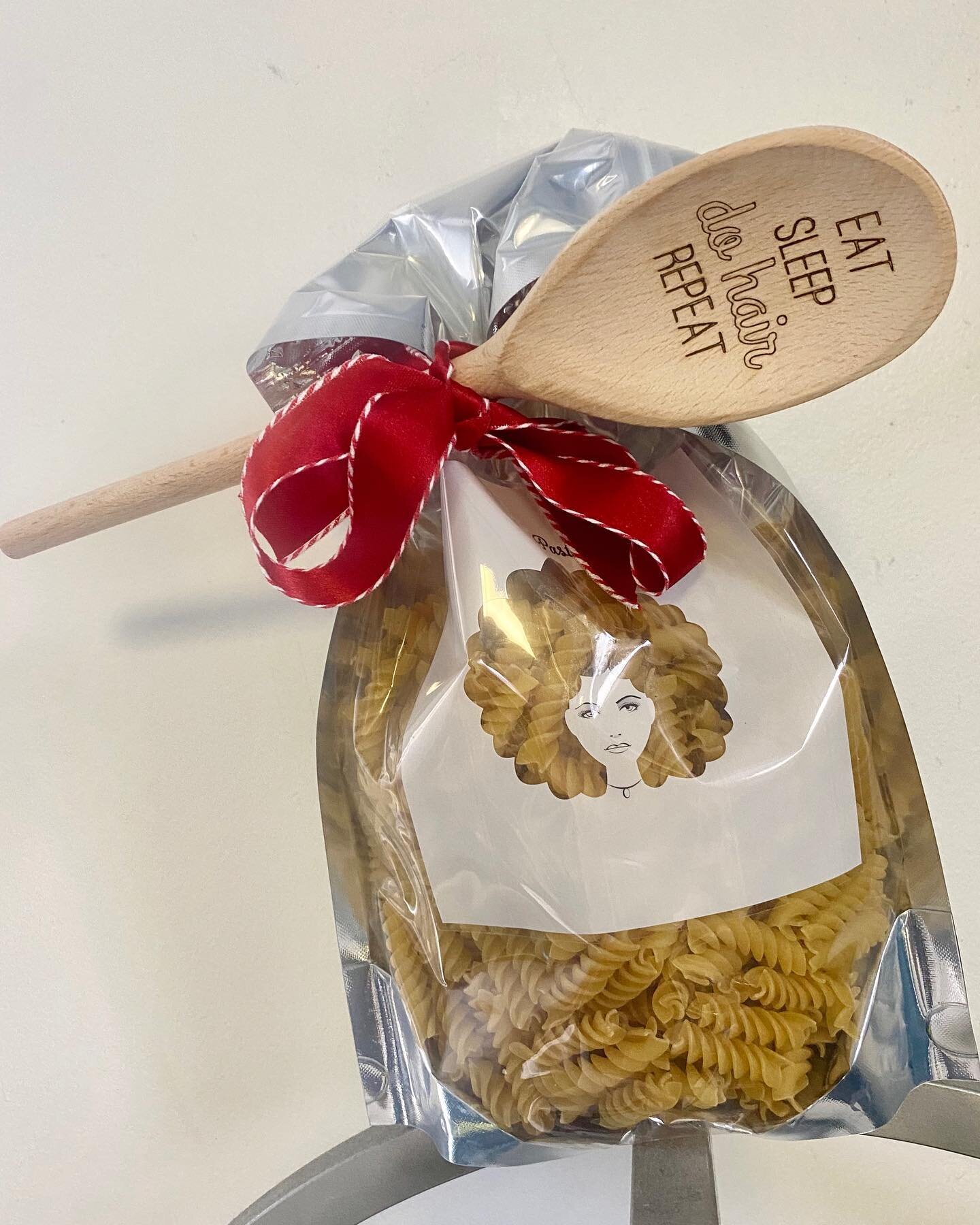 Yup! This time of year that’s how it goes! Thank you @danielleh.aob for this adorable gift and for all of your support!
.
.
.
.
.
#lovewhatwedo #artofbusiness #shopsmall #couldntdoitwithoutyou #curls #mixitup #hairiseverything #thankyou #app