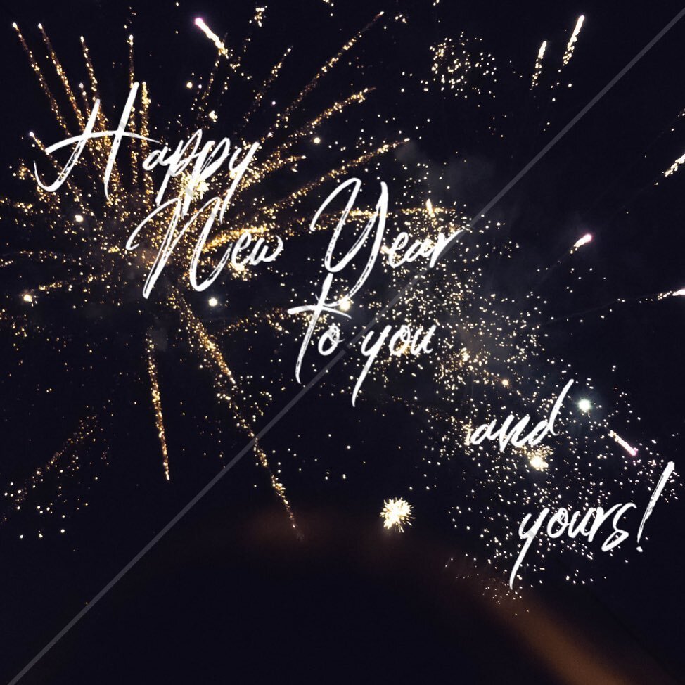 Happy New Year! May 2021 be filled with positive energy and of course...awesome hair!
#welcome2021 #goodbye2020 #happynewyear #thankyou #grateful