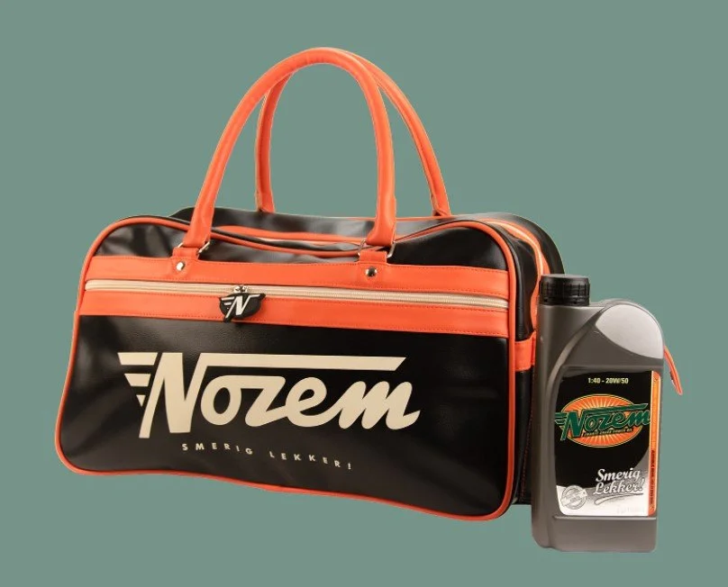 retro sporttas in eigen huisstijl