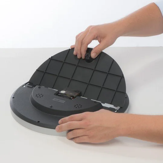 wandklok achterkant display.jpeg