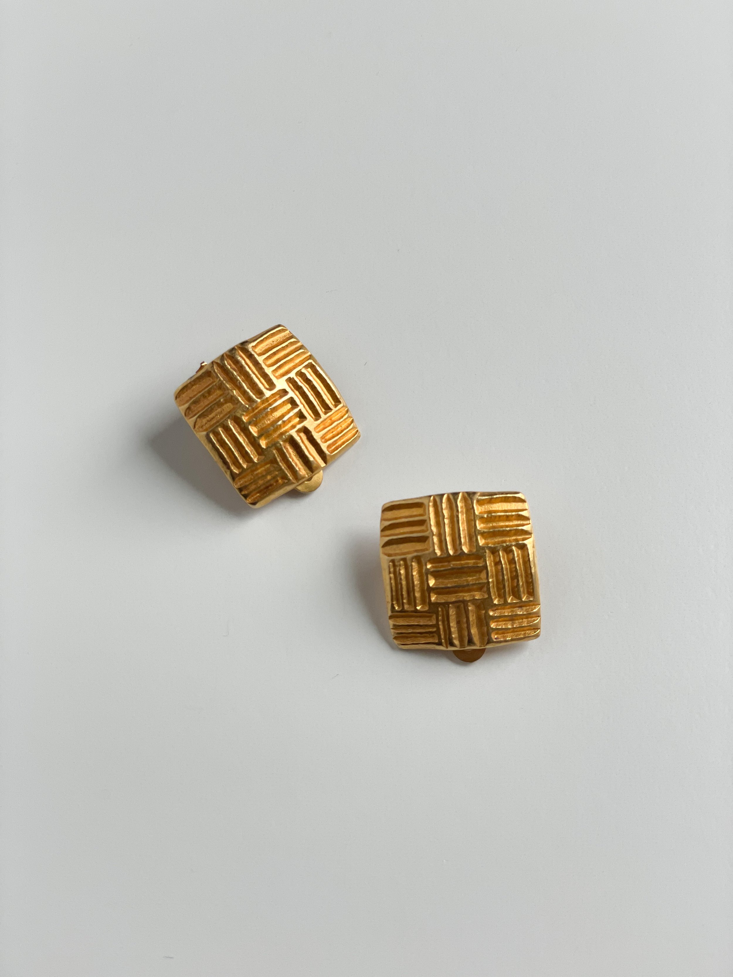 Vintage Square Woven Clip-on Earrings