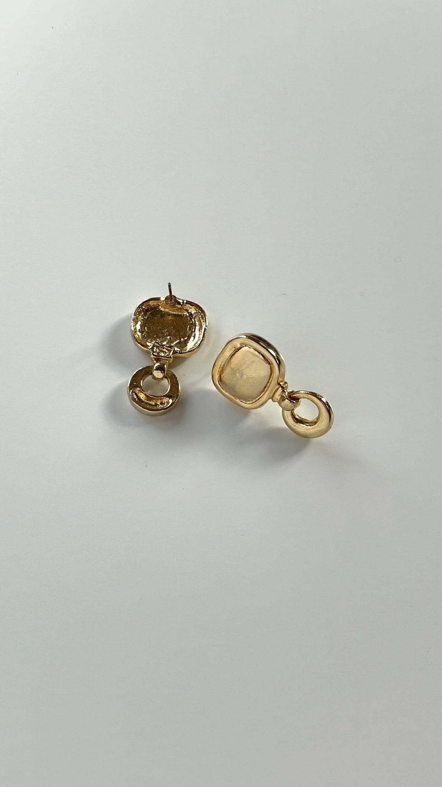 192AD588-9882-4C16-82DB-40110436C1AA