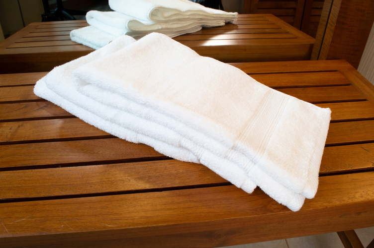 Enjoy a Hotel Towel Set in Your Home