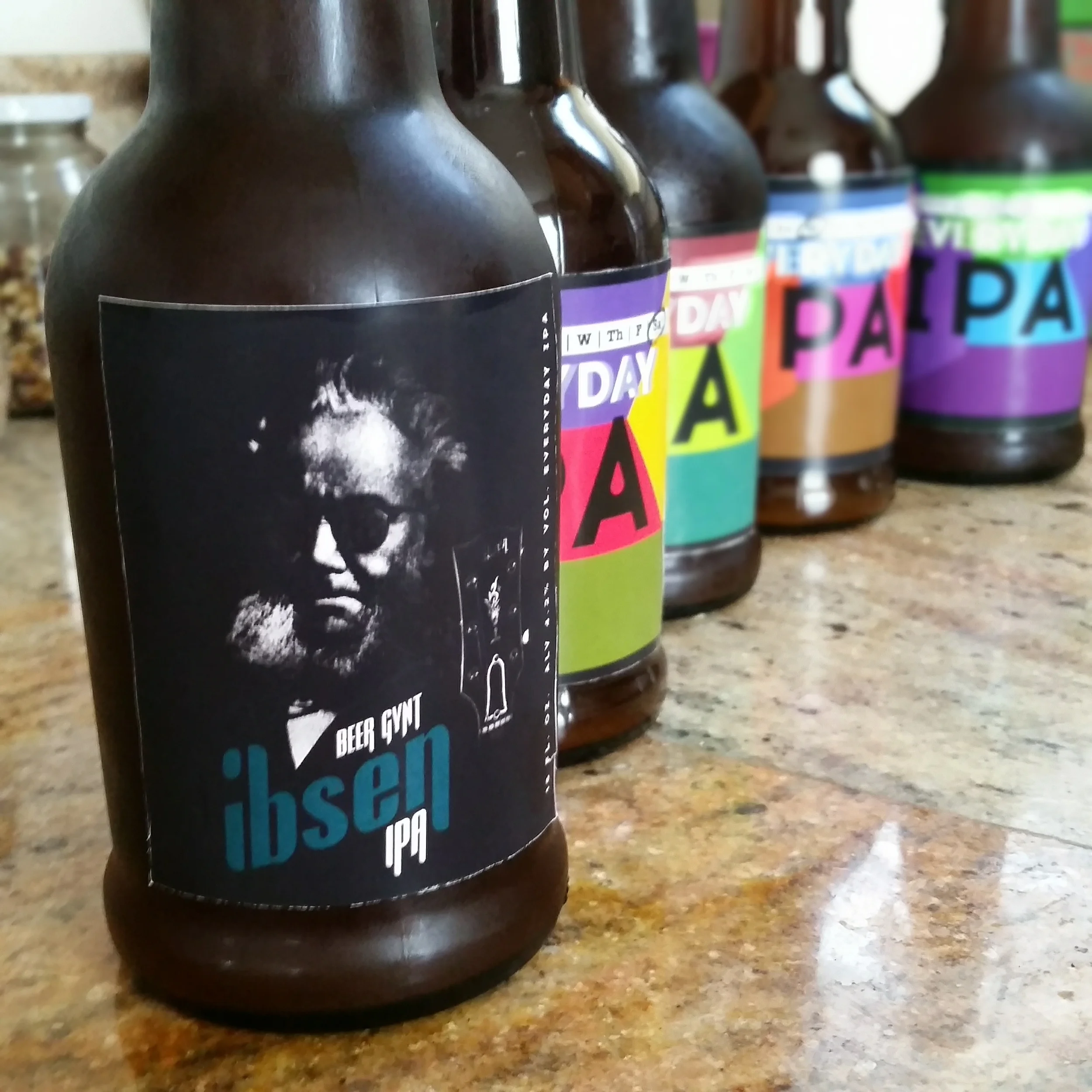 Many of my American friends may not get all the amazing puns going on here. But to all my Norwegians, here is the Beer Gynt Ibsen IPA . The Ibsen logo is completely inspired by Gibson guitars. 