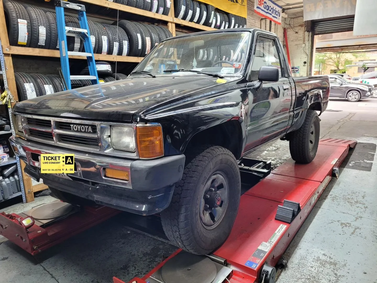 Wheel alignment for this classic Toyota pickup.

#wheelalignment #wheelalignmentservices #wheelalignmentandbalancing #carmaintenance #autoservice #autorepair #Toyota #toyota4x4 #toyotaclassic #vintage #brooklyn #bedfordstuyvesant #brooklyn #rushautot