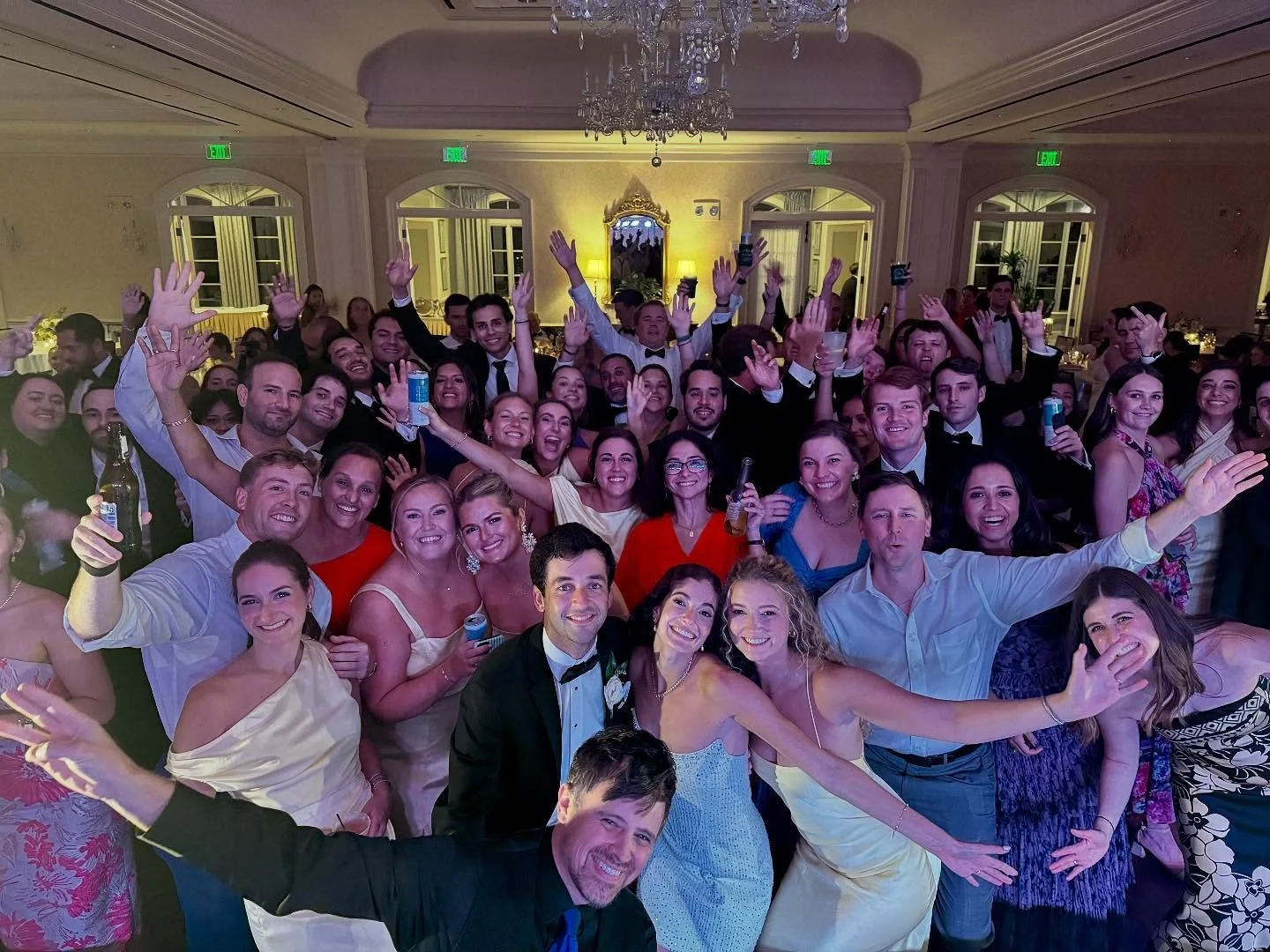 ❤️Nadine &amp; Nicholas❤️

.

#FlyByRadio #LiveWeddingBand #MontgomeryAL #WynlakeCountryClub #AlabamaWeddings #WeddingBandGoals #PackedDanceFloor #PartyBand #SouthernWeddings