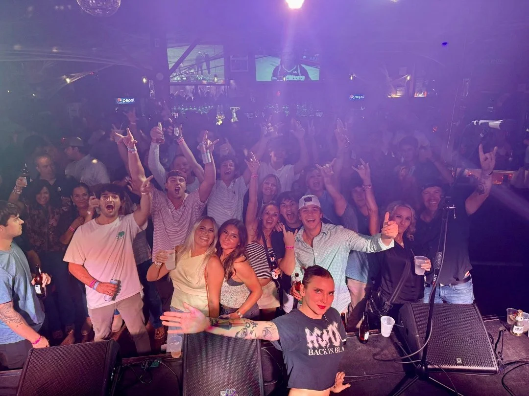 Theta Chi + Parents Weekend = 🤯
.
#flybyradio #college #parentsweekendrocks #rolltide