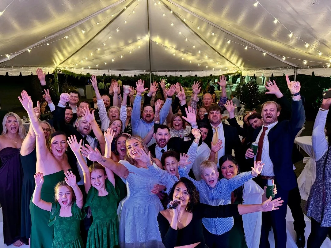 ❤️Eryn &amp; Ben❤️
.
#flybyradio #MobileALWedding #WeddingBand #LiveWeddingMusic
#WeddingReception #WeddingVibes
#WeddingNight #AlabamaWedding
#DanceFloorMagic #HappilyEverAfter