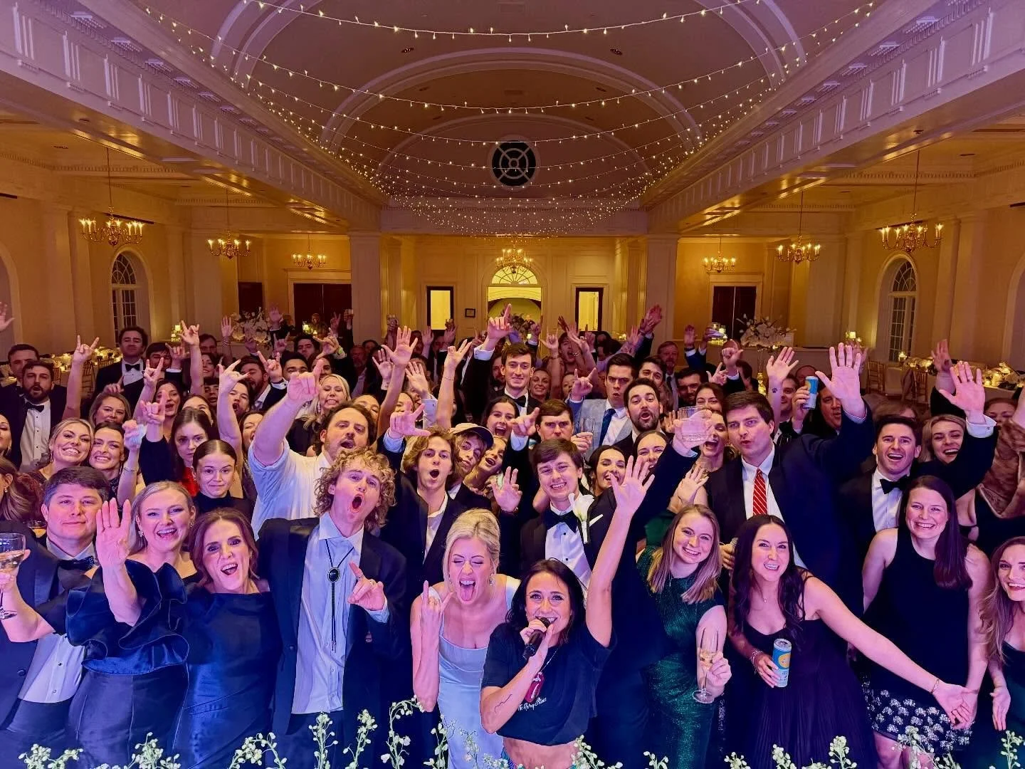 ❄️🤘🏼❤️Olivia &amp; Mitch❤️🤘🏼❄️
.
#FlyByRadio #AugustaGA #AugustaWedding #GeorgiaWedding #WeddingReception