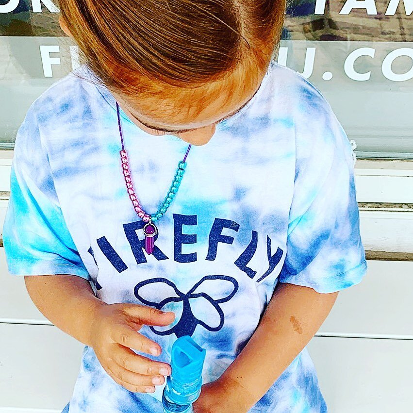 we are loving this tie dye and crystal necklace project from camp last week 😎💙💎 

#fireflyyogis #crystalnecklace