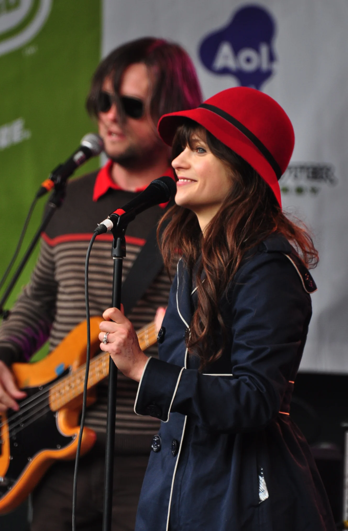 ZOOEY DESCHANEL