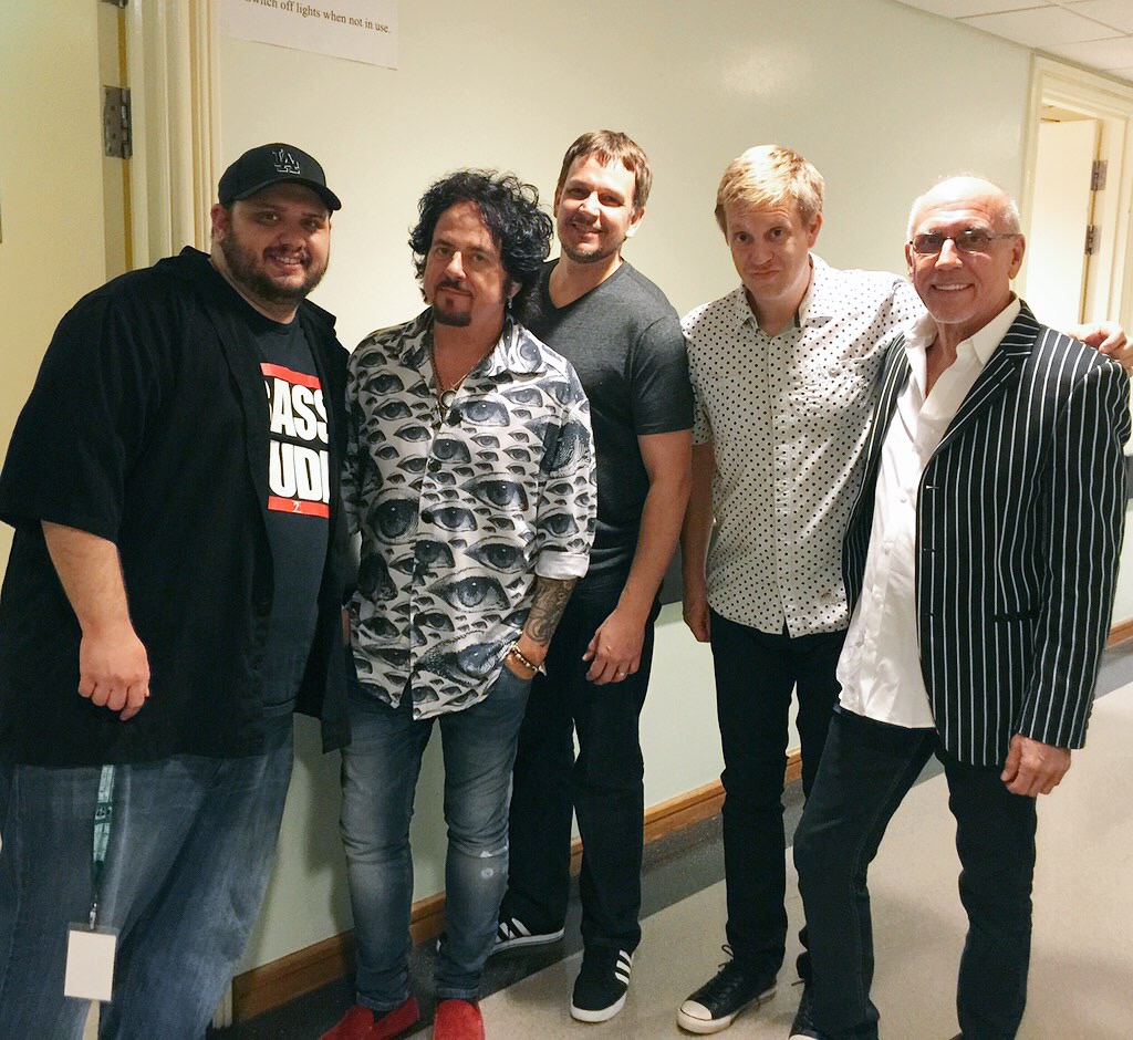 w/ Travis Carlton, Steve Lukather, Keith Carlock & Larry Carlton for the Luke & Larry 2015 Asia tour, Feb '15