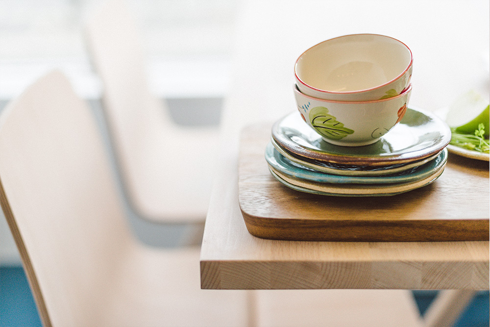  Serving plates by Min Kim and Martina Thornhill 