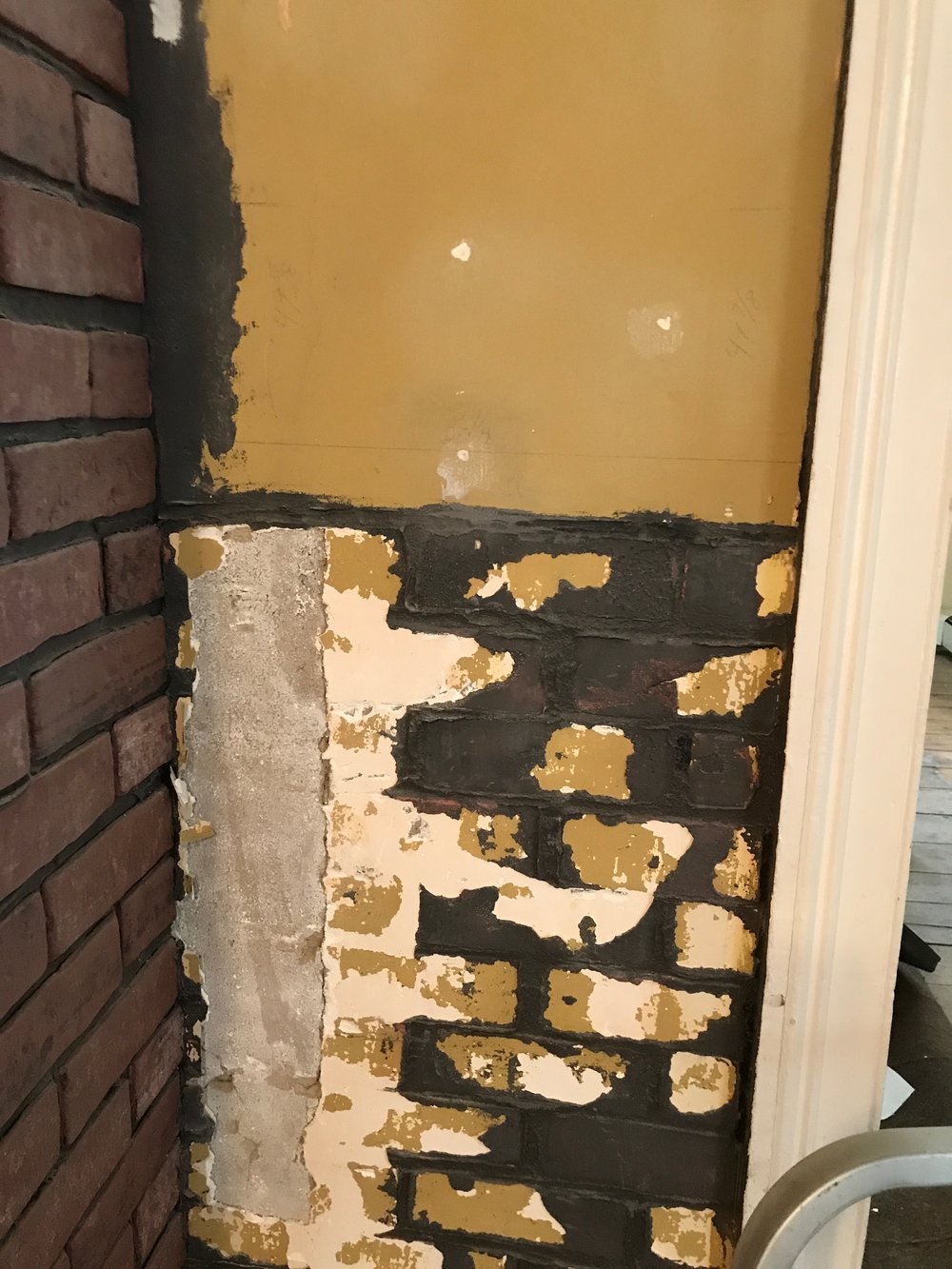 dining brick side plaster.jpg