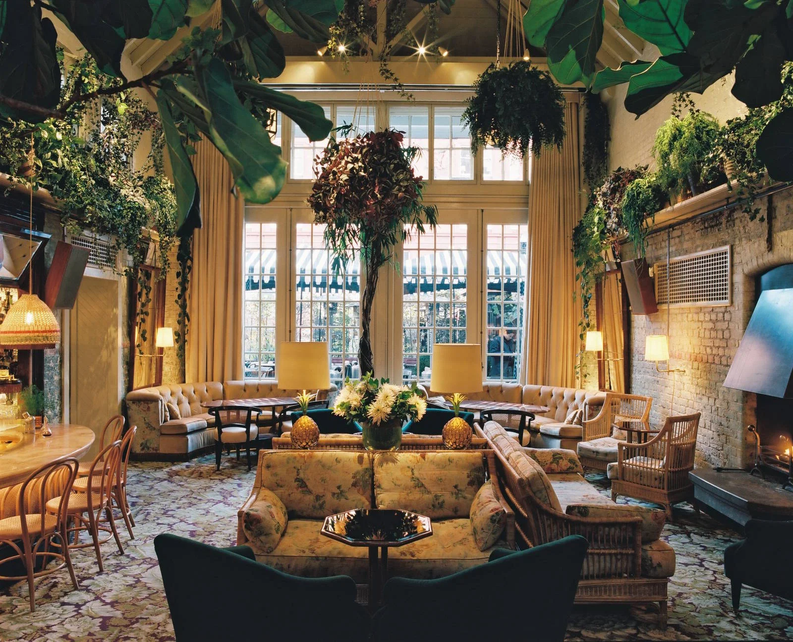HOTEL BAR OF CHILTERN FIREHOUSE