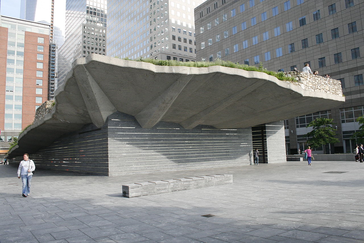 1280px-Irish_Hunger_Memorial_in_its_context..JPG