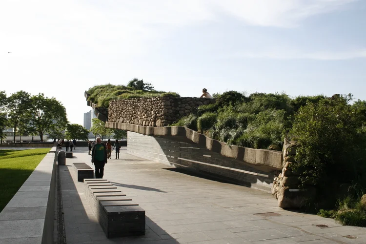 IRISH HUNGER MEMORIAL