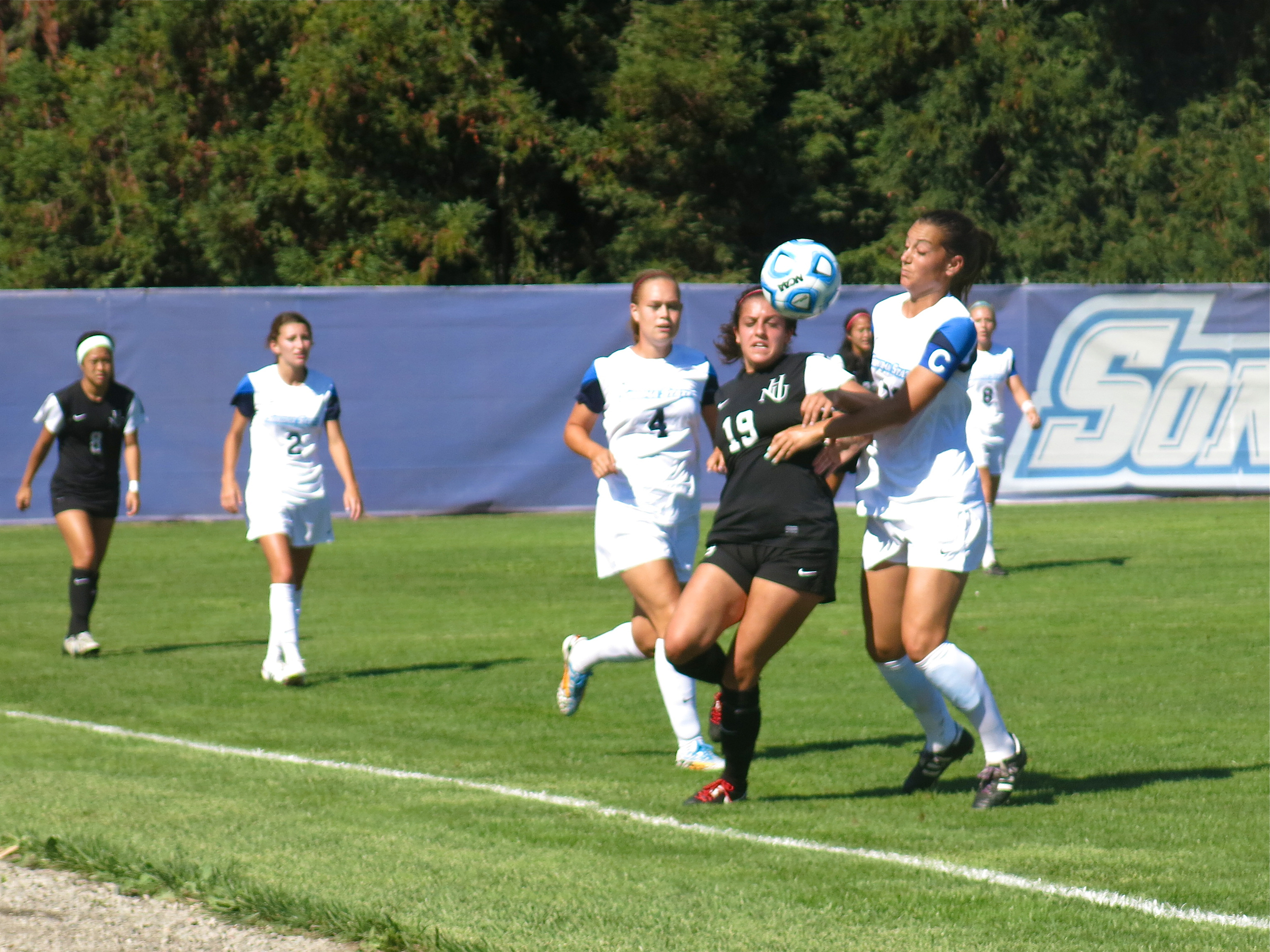 STAR // Maud Busson Women’s soccer stands at 4-0 this season.