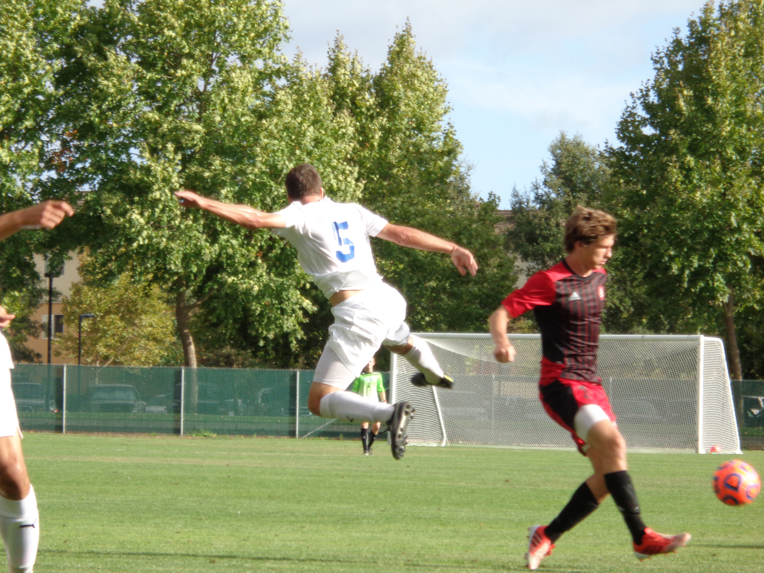 STAR // Jon Cappetta Men’s soccer ended up winning and losing last weekend and are now 4-2-0.