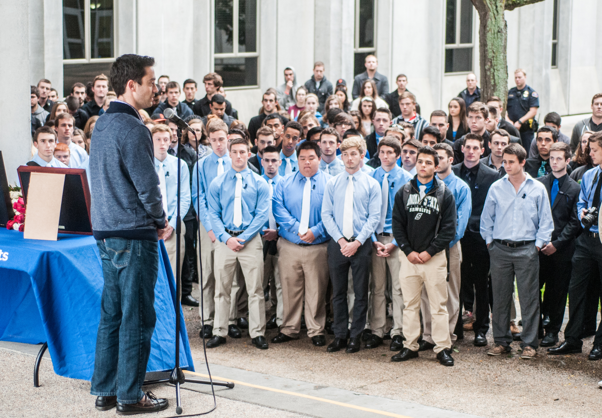 STAR // Gustavo Vasquez On Friday Sonoma State University students held a memorial for a Southern California law enforcement officer, Eugene Kostiuchenk, who lost his life in a hit-and-run accident resulting from drunk driving. He was the father of Sonoma State junior Justin Kelley.