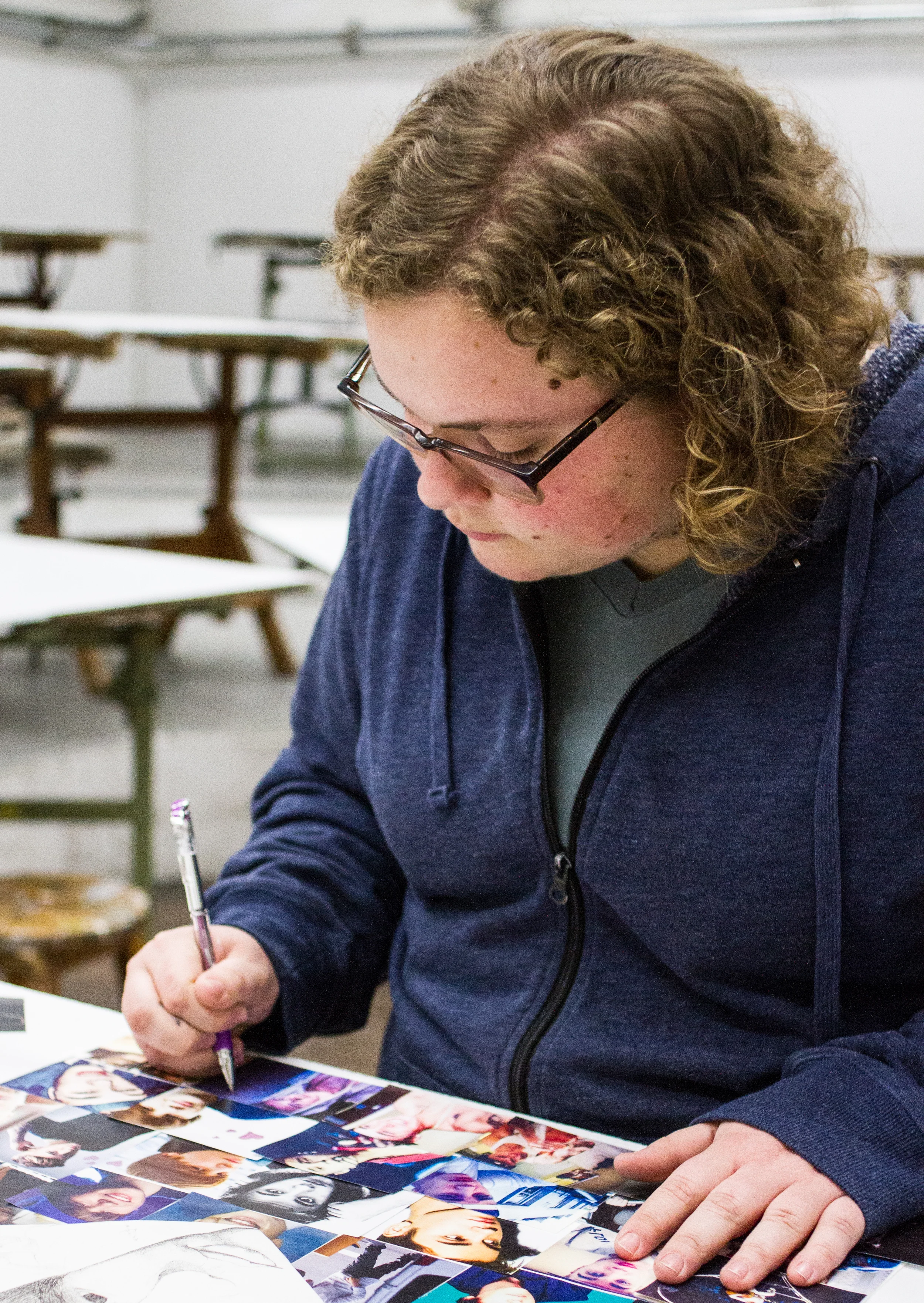 STAR // Gustavo Vasquez Art major Jessica Levey works on her final project, inspired by obsession with pop-culture icons. Levey’s concentration is in ceramics.