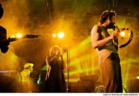 facebook.com “Edward Sharpe and the Magnetic Zeros” prove their sound hasn’t changed with their new album, “Live in no Particular Order.”