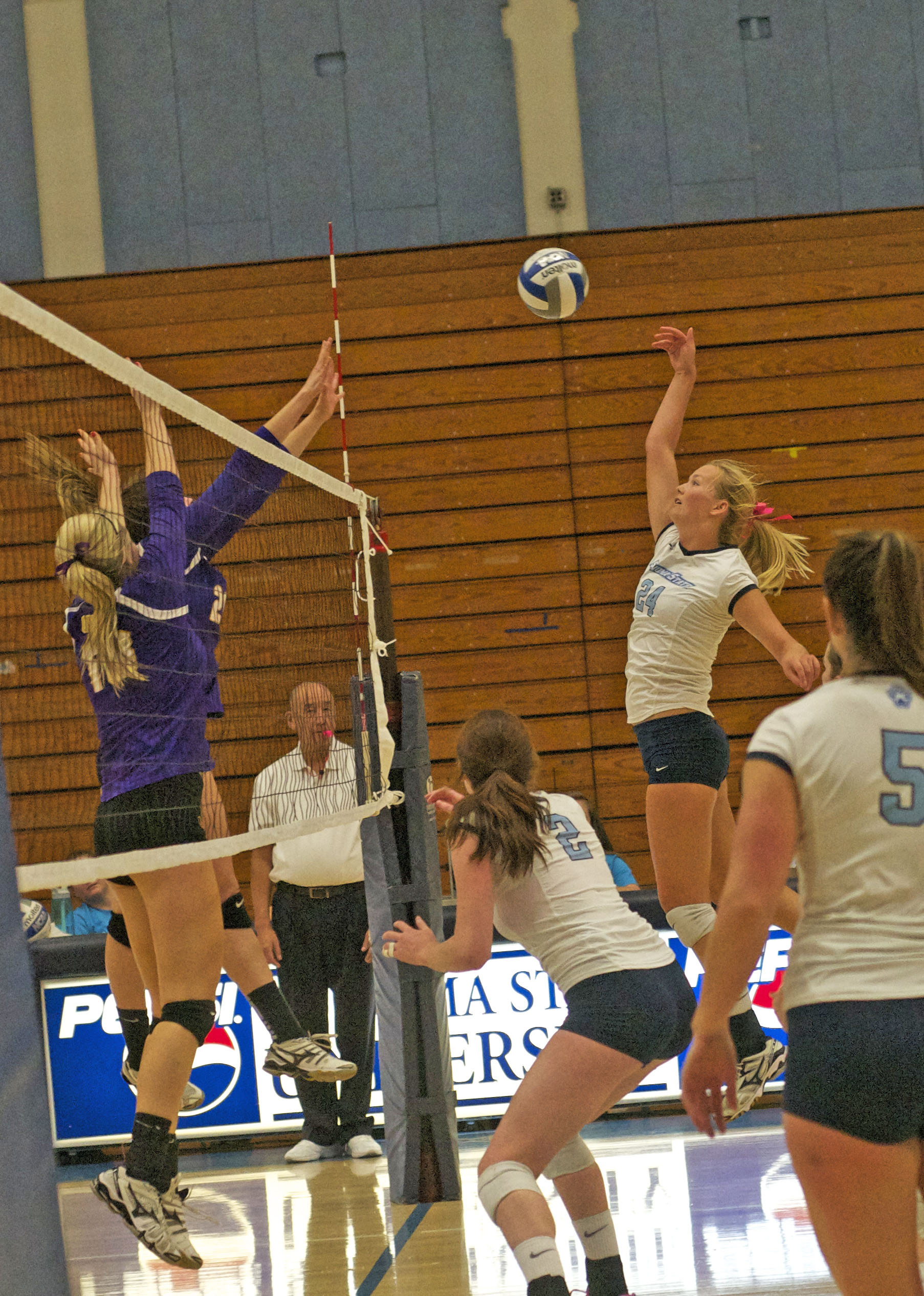 STAR// Nicole Detmers Junior Lexi Reddick delivers the kill against SFSU on Friday night for Pack the Den. 