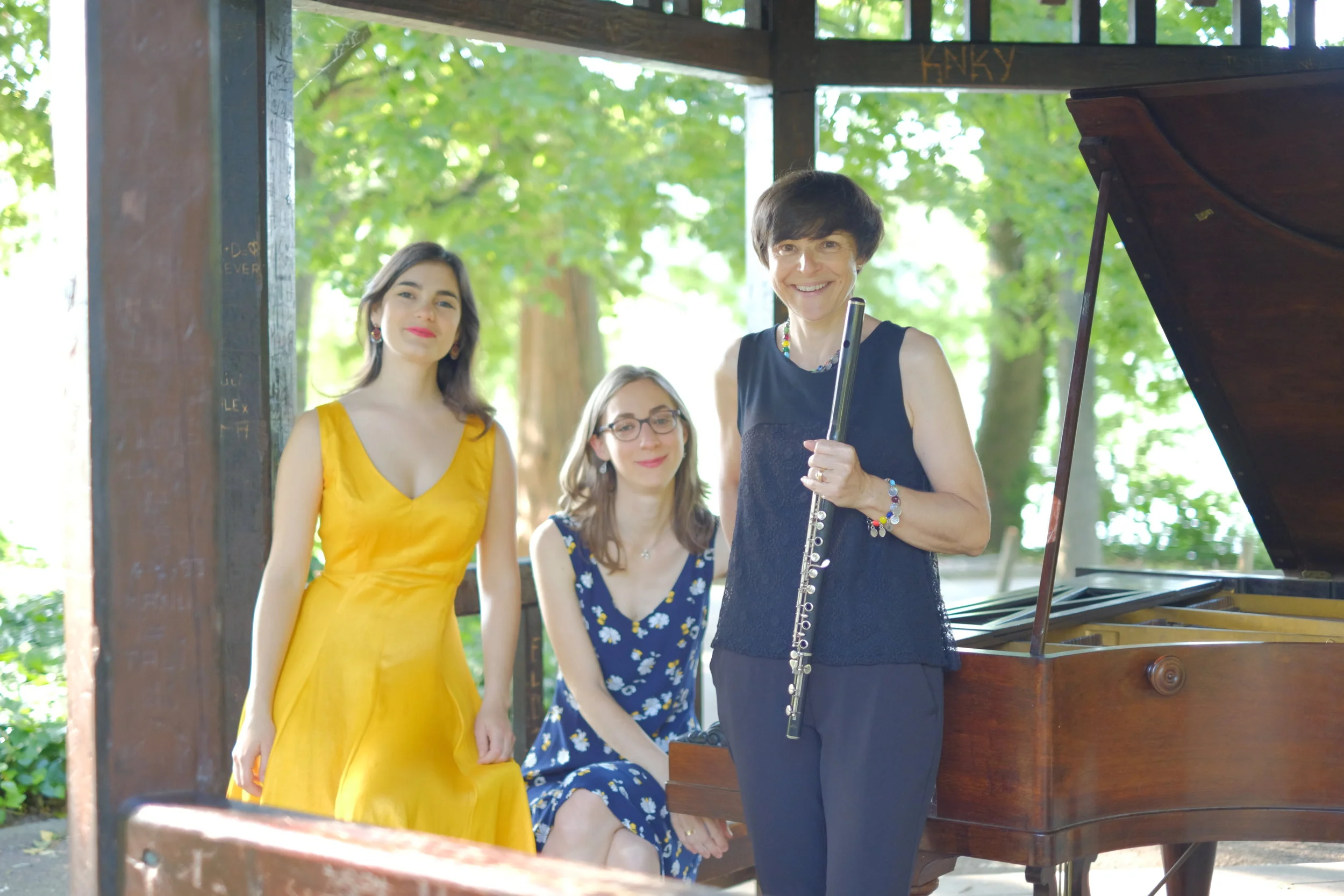 Et sous un arbre fleuri d'étoiles