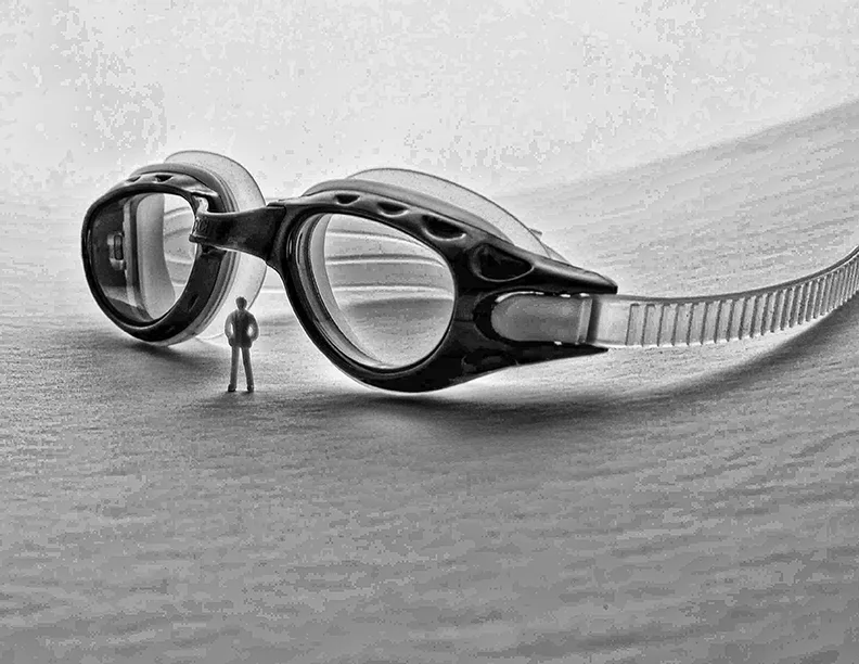 swim_topaz B&W_72.jpg