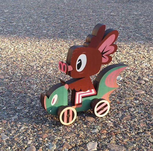 Hermees wood pull toy