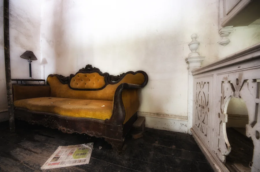 Pothole manor urbex