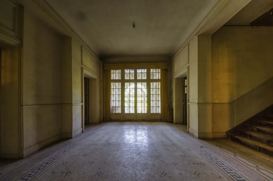 Chateau De Faisans, abandoned chateau