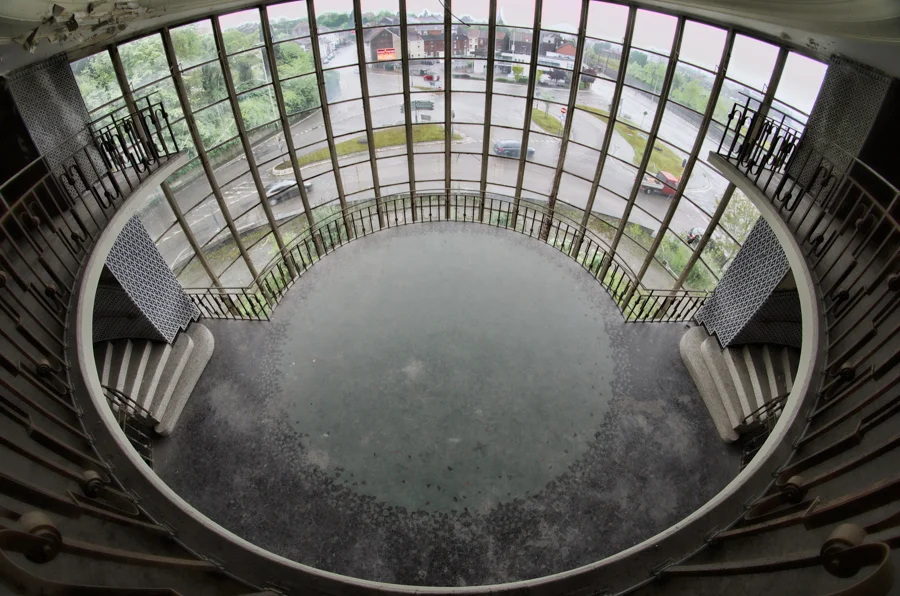 Piscine Mosque: Full Circle