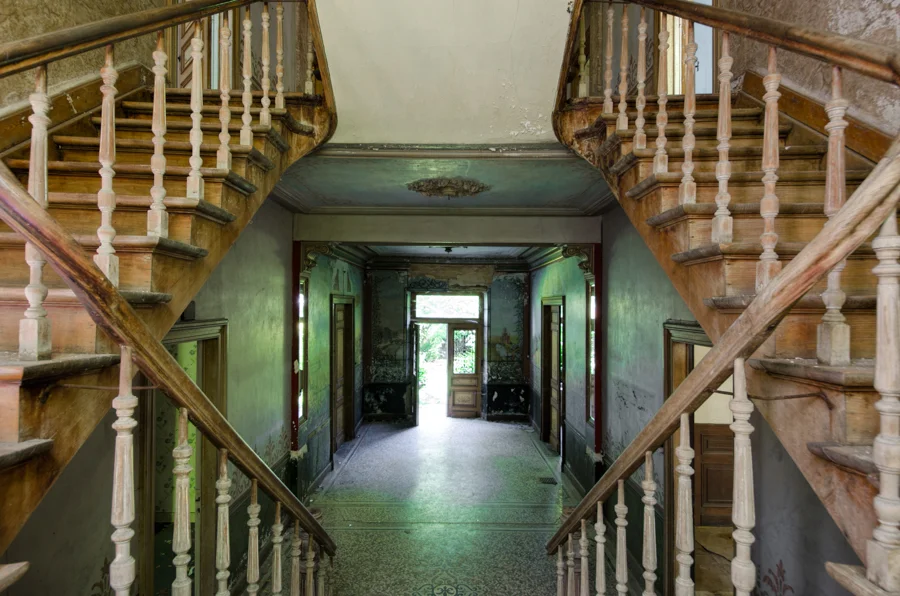 Chateau D'ah Stairs