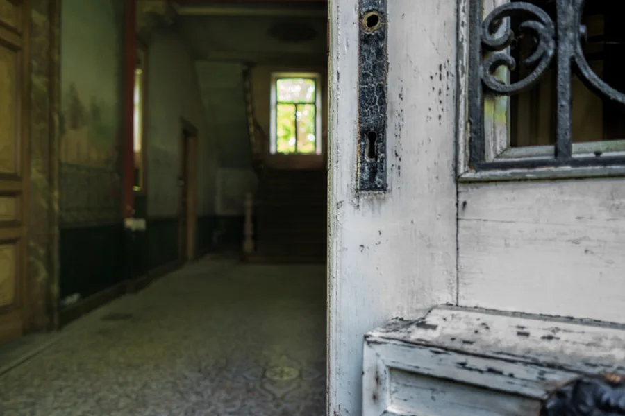 Urbex: Chateau D'ah bokeh