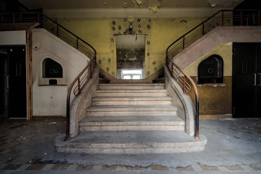 Cinema De Roi urbex,  abandoned cinema   