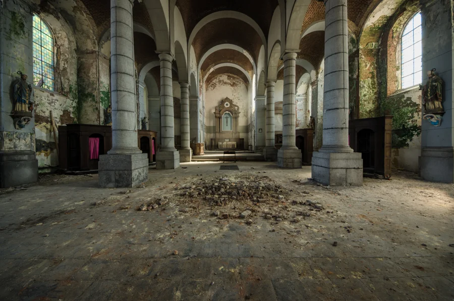 abandoned. Church Of Decay urbex