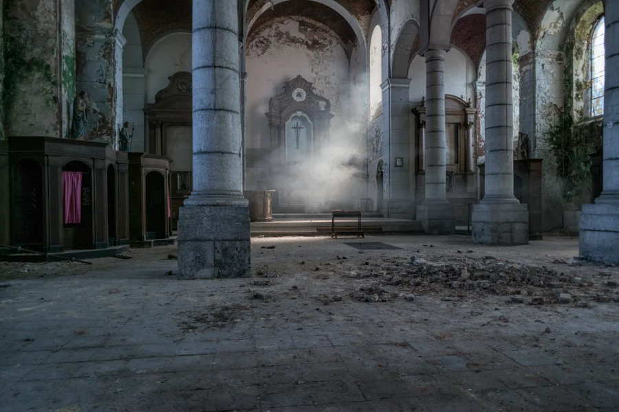 abandoned. Church Of Decay urbex