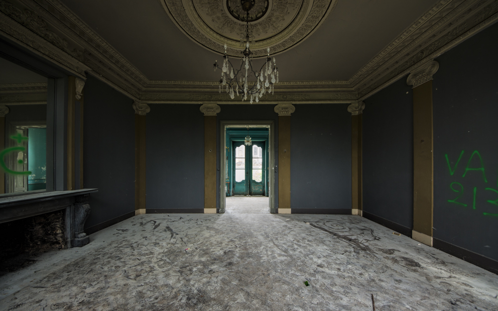 Chateau Venetia Urbex