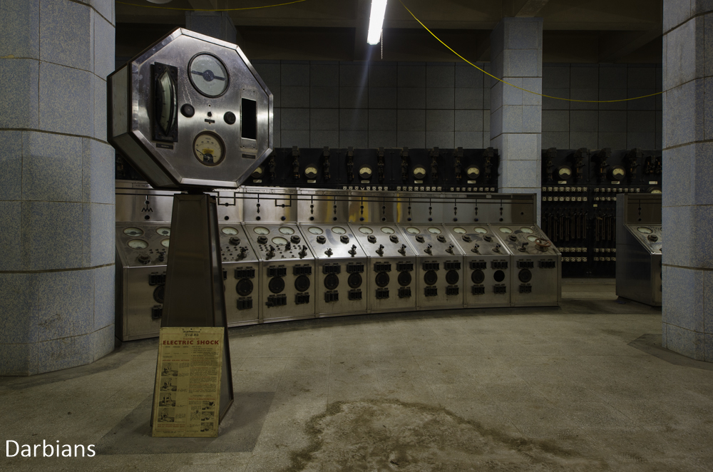 Urbex: Battersea Power Station. Control Room B
