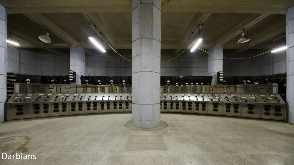 Urbex: Battersea Power Station. Control Room B
