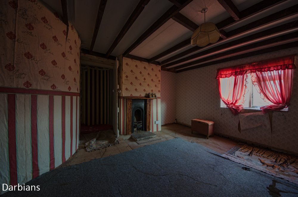 Urbex: Retro Farmhouse